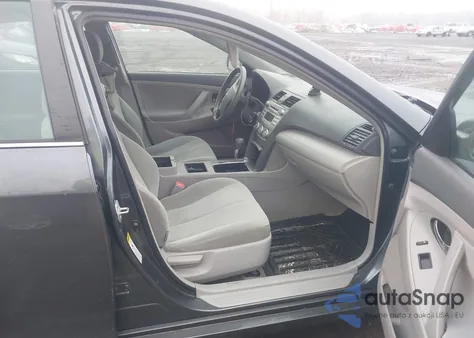 2009 Toyota Camry Le z USA, uszkodzony, nr VIN 4T1BE46K59U805794